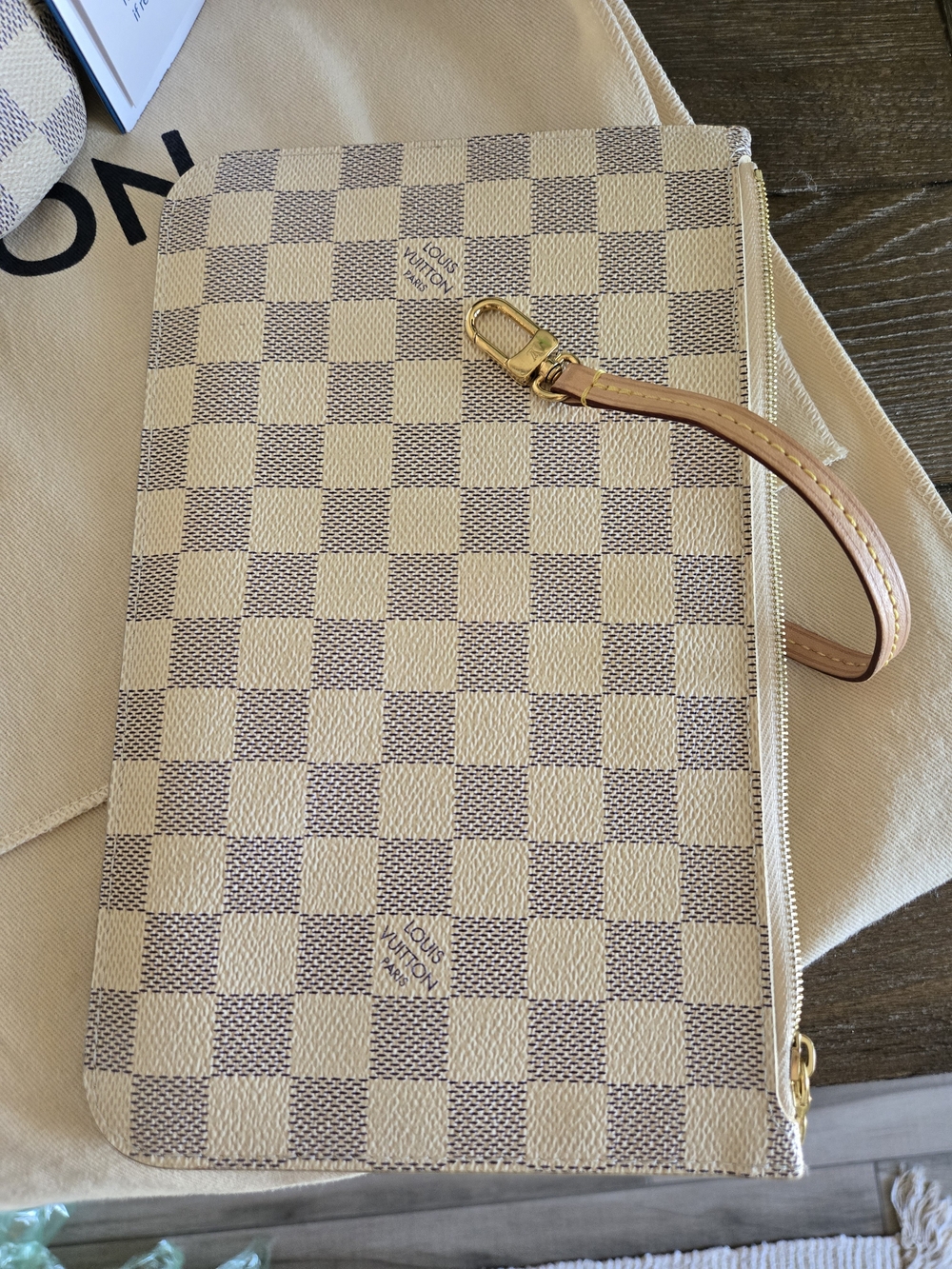Authentic Louis Vuitton Damier Azur Neverfull MM - Picture 3 of 11